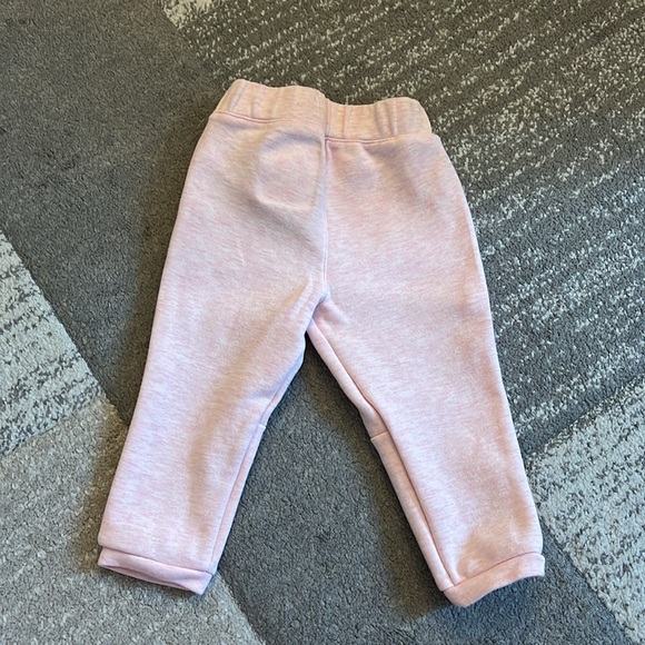Pink Nike tech jogger outfit - Picture 6 of 7